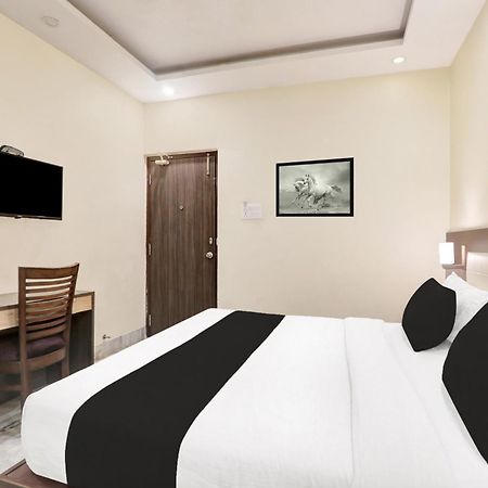 Super Townhouse Kankarbagh Formerly Kunwar Alcajars Patna  Exterior foto