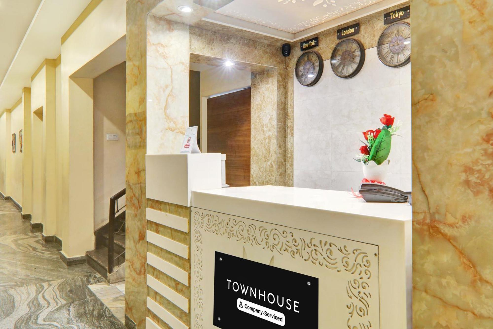 Super Townhouse Kankarbagh Formerly Kunwar Alcajars Patna  Exterior foto